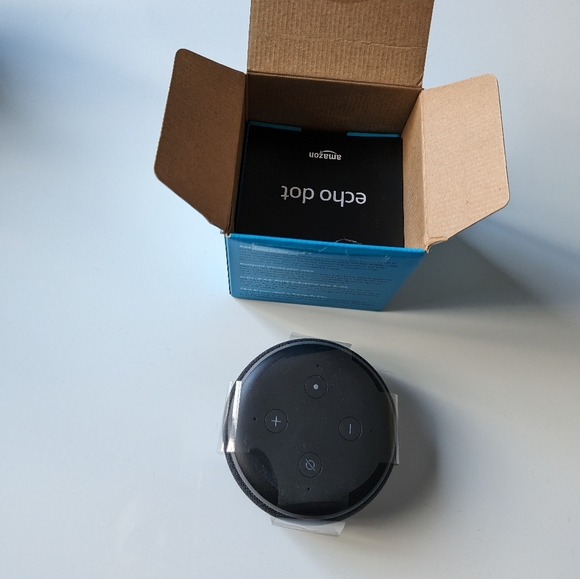 Echo Dot - Amazon (New) - Picture 2 of 4
